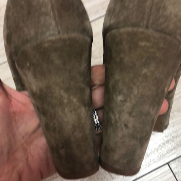 Seychelles suede taupe heeled booties 10 - Picture 5 of 6